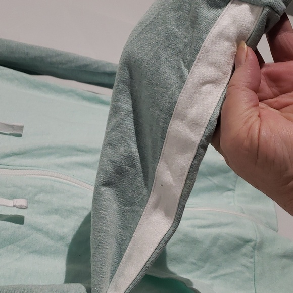 Under Armour Mint Green Zip-Up Hoodie 2 tone colors size medium - Picture 8 of 10